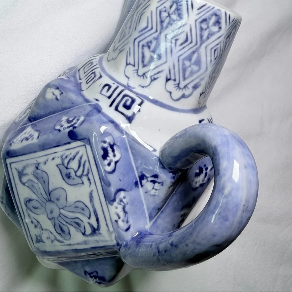 Vintage Porcelain Blue White Hexagon Chinese Teapot Chinoiserie Retro Home Decor